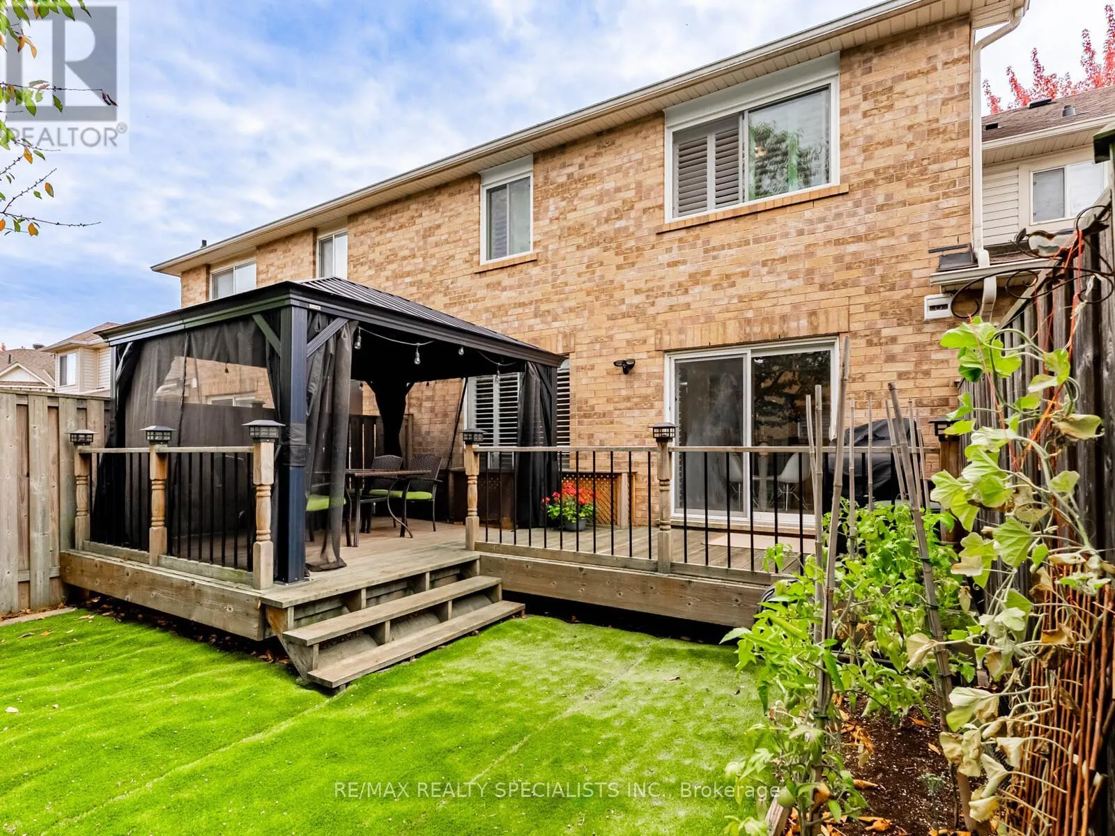 2418 BAINTREE CRESCENT