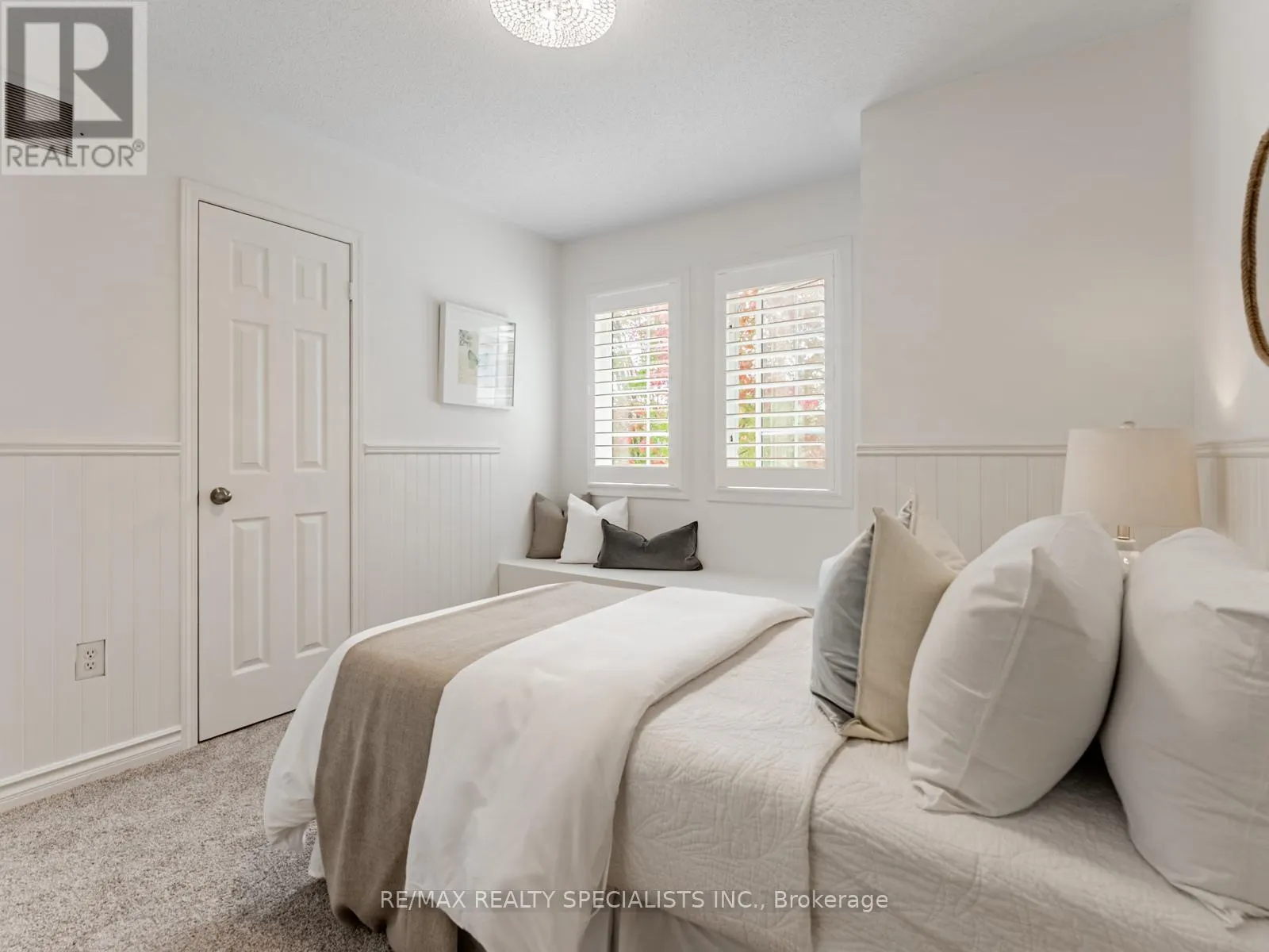 2418 BAINTREE CRESCENT