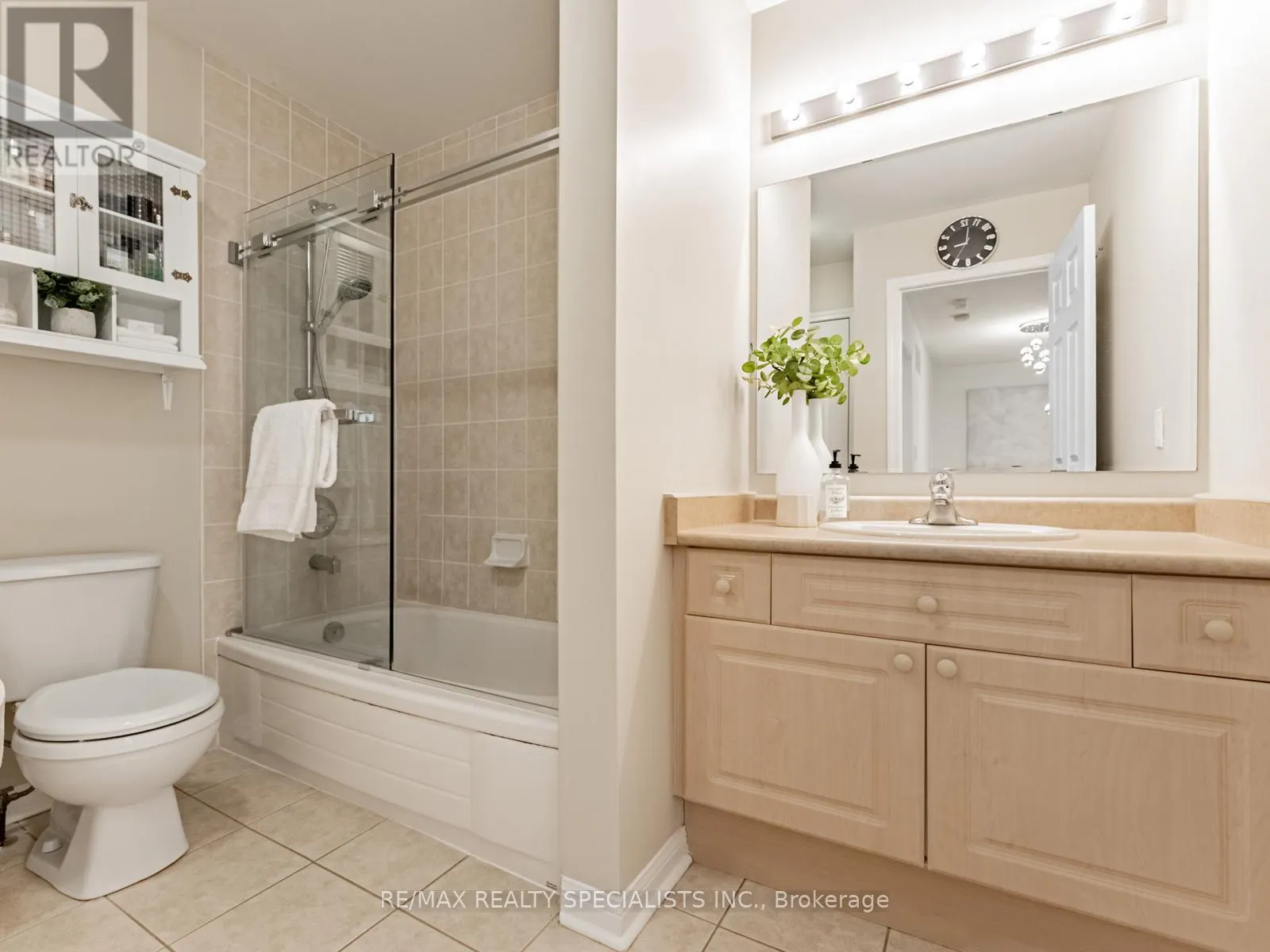 2418 BAINTREE CRESCENT