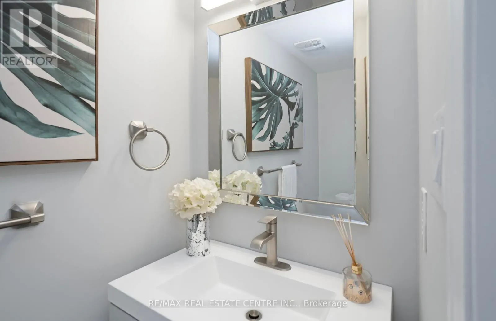 165 - 5255 PALMETTO PLACE