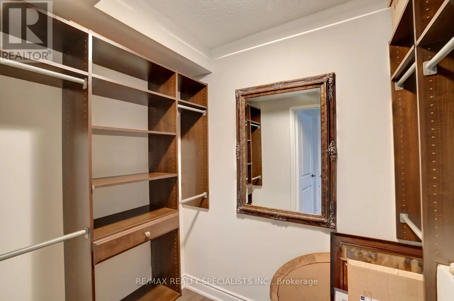 203 - 965 INVERHOUSE DRIVE