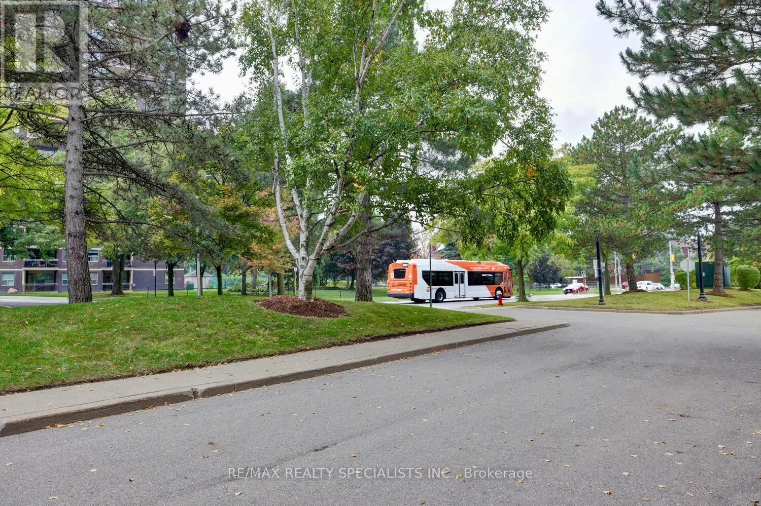 203 - 965 INVERHOUSE DRIVE