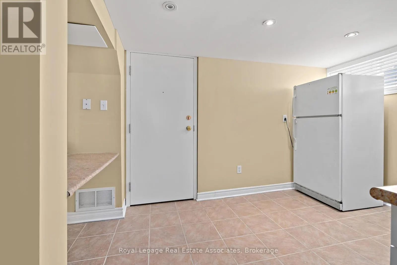 7 REXWAY DRIVE