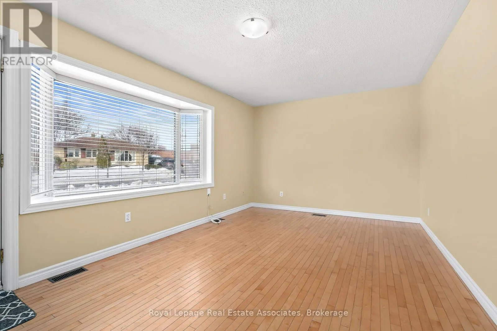 7 REXWAY DRIVE