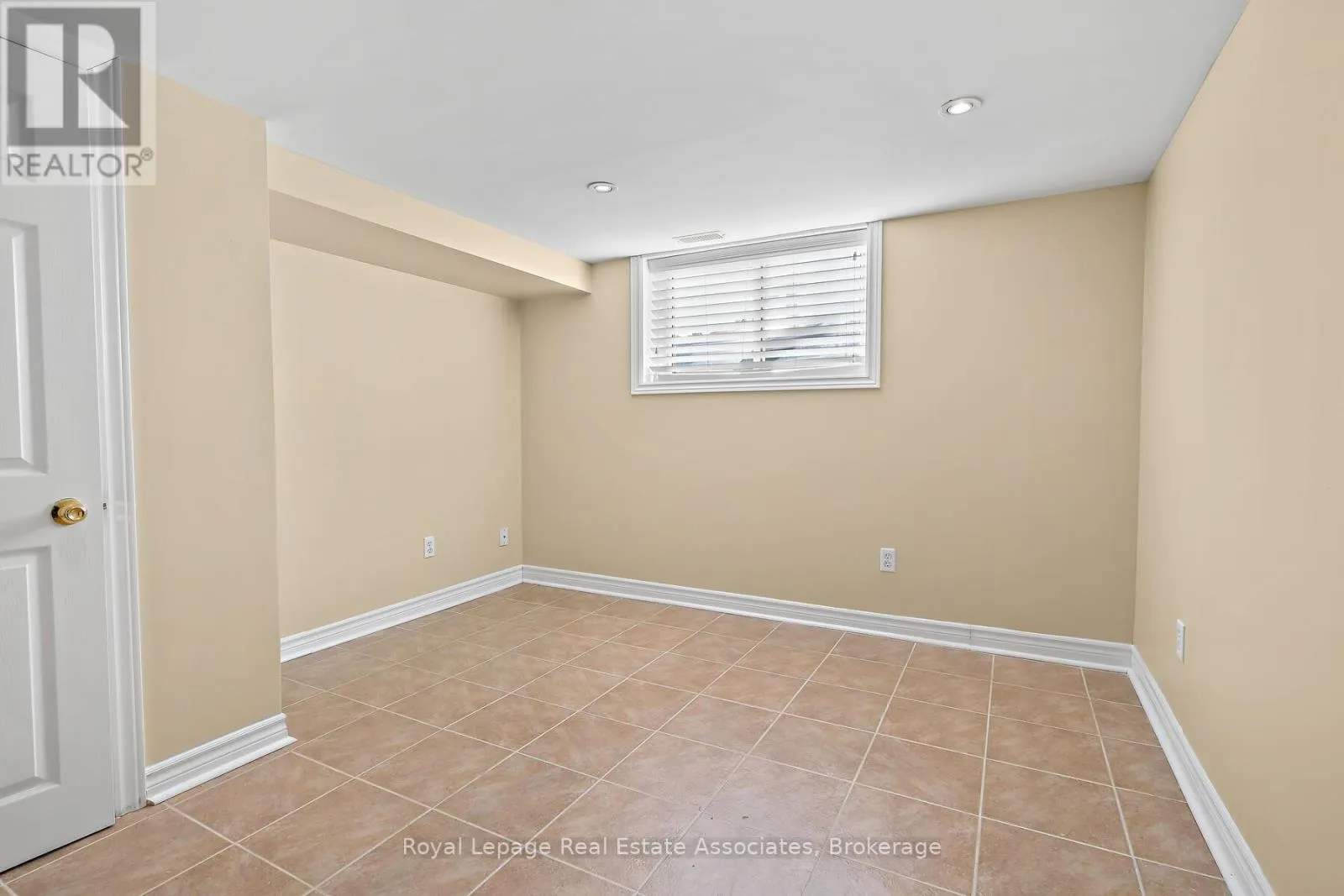 7 REXWAY DRIVE