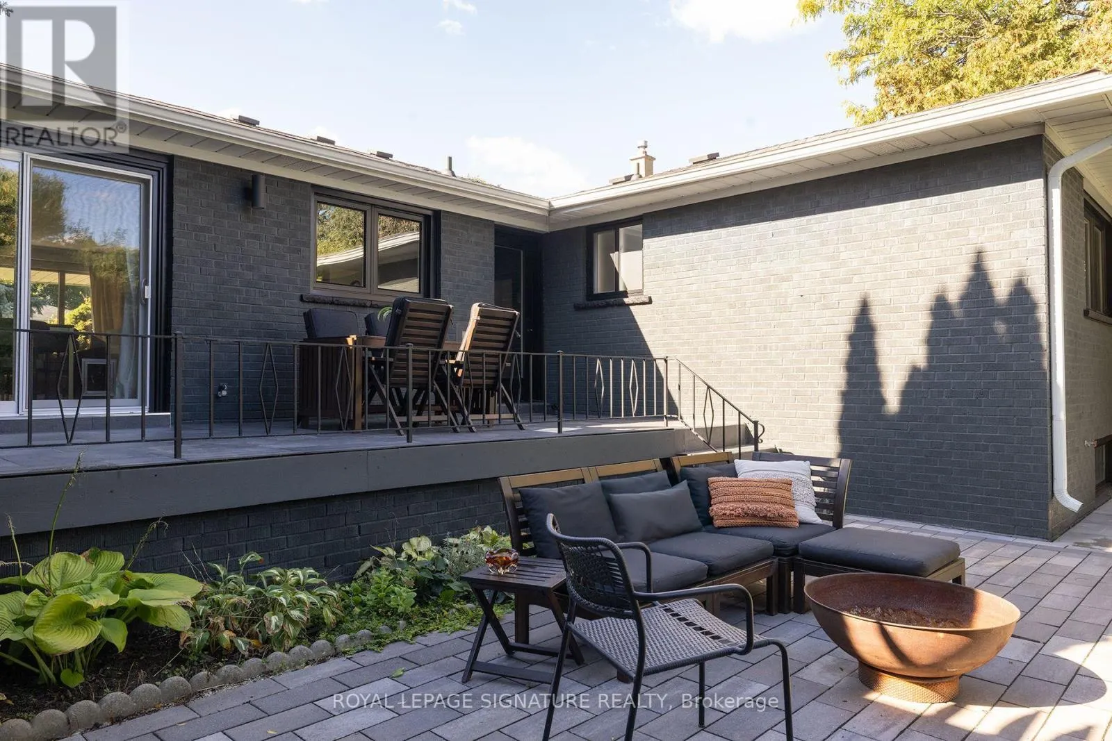 3495 RIVERSPRAY CRESCENT