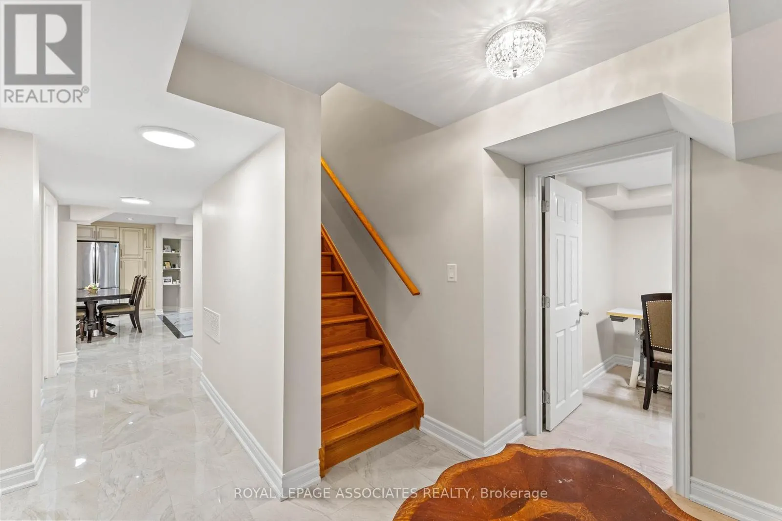 88 SHOWBOAT CRESCENT