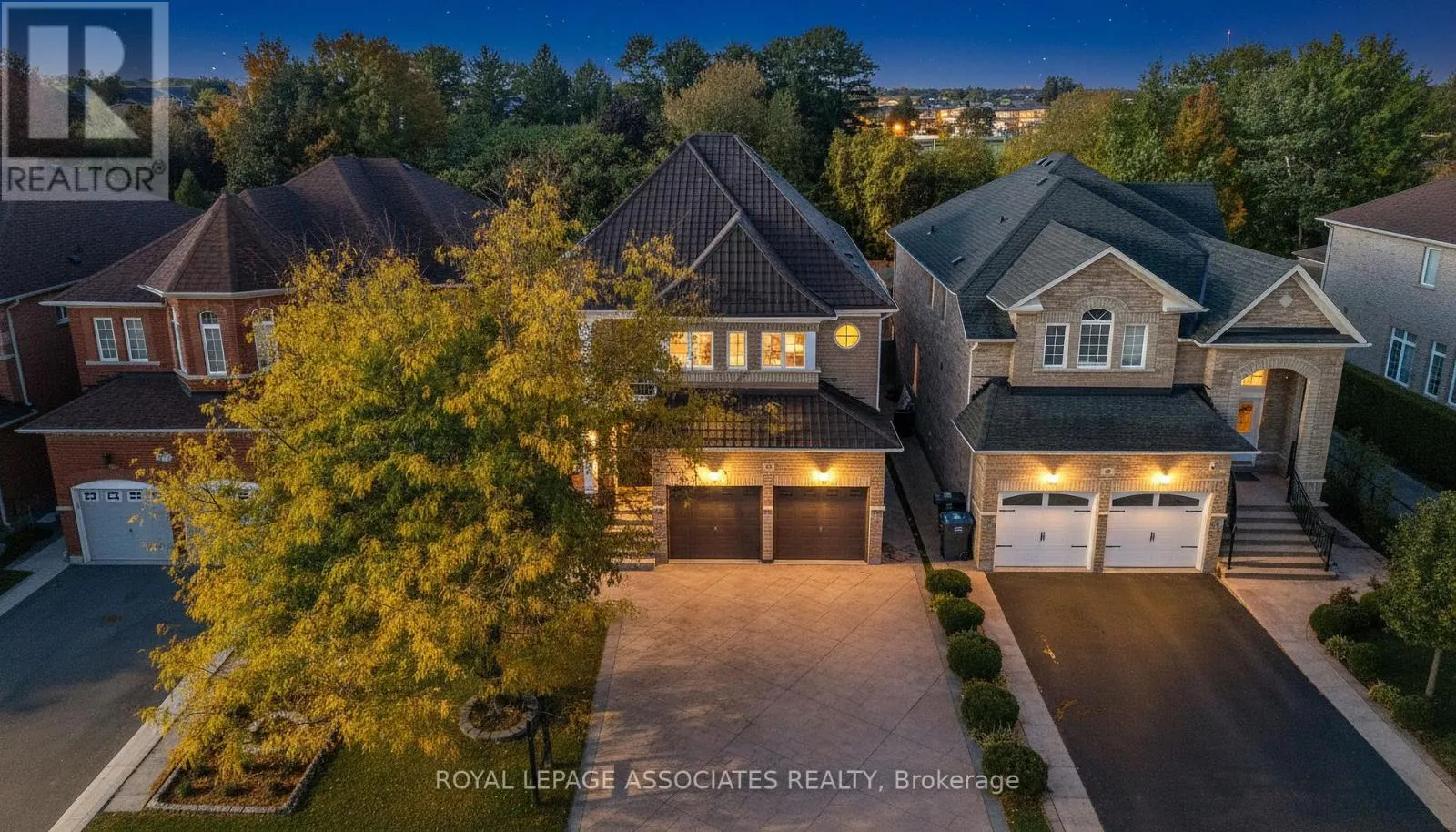 88 SHOWBOAT CRESCENT