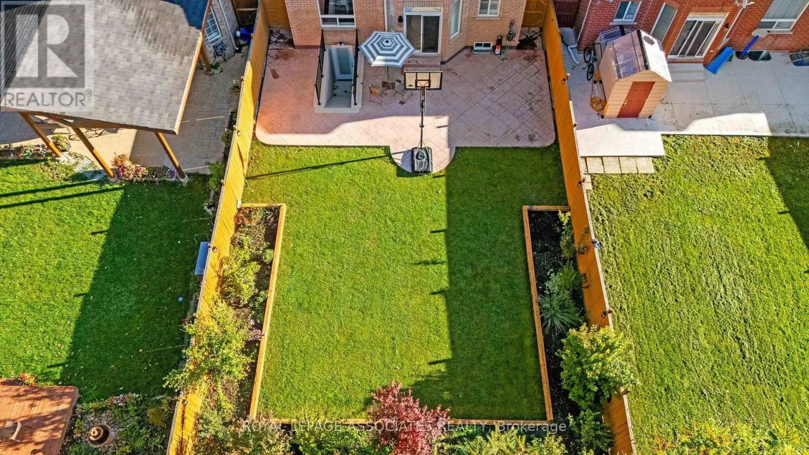 88 SHOWBOAT CRESCENT