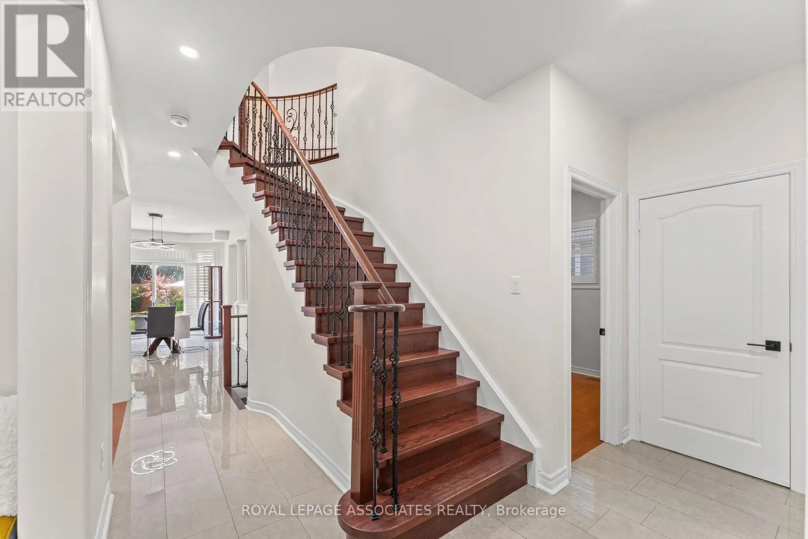 88 SHOWBOAT CRESCENT