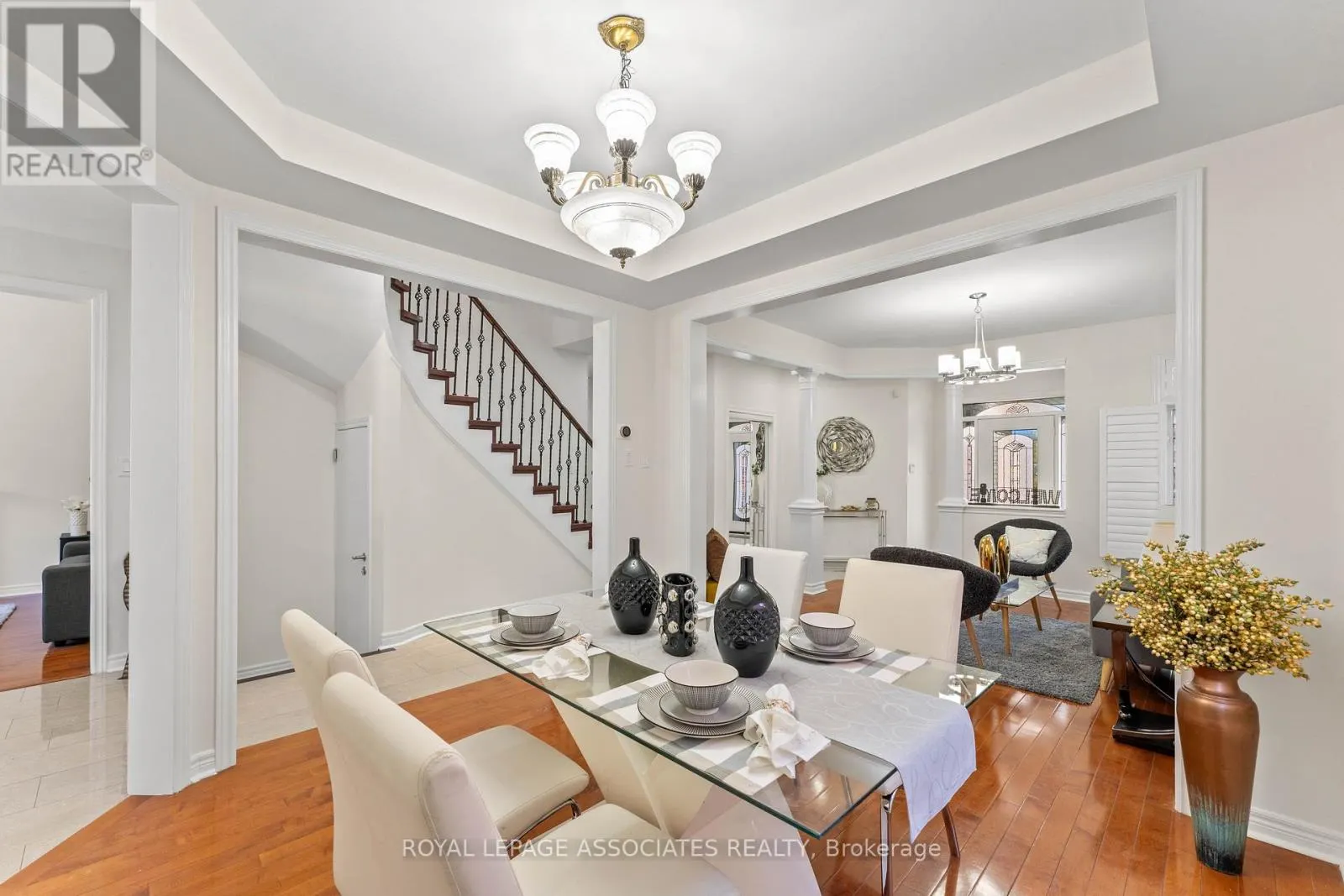 88 SHOWBOAT CRESCENT