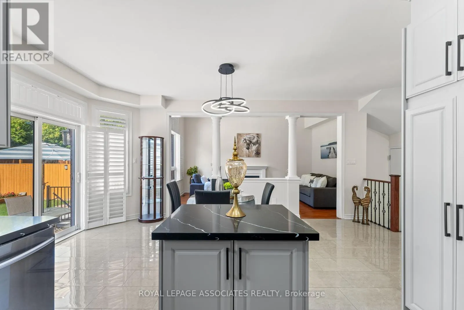88 SHOWBOAT CRESCENT