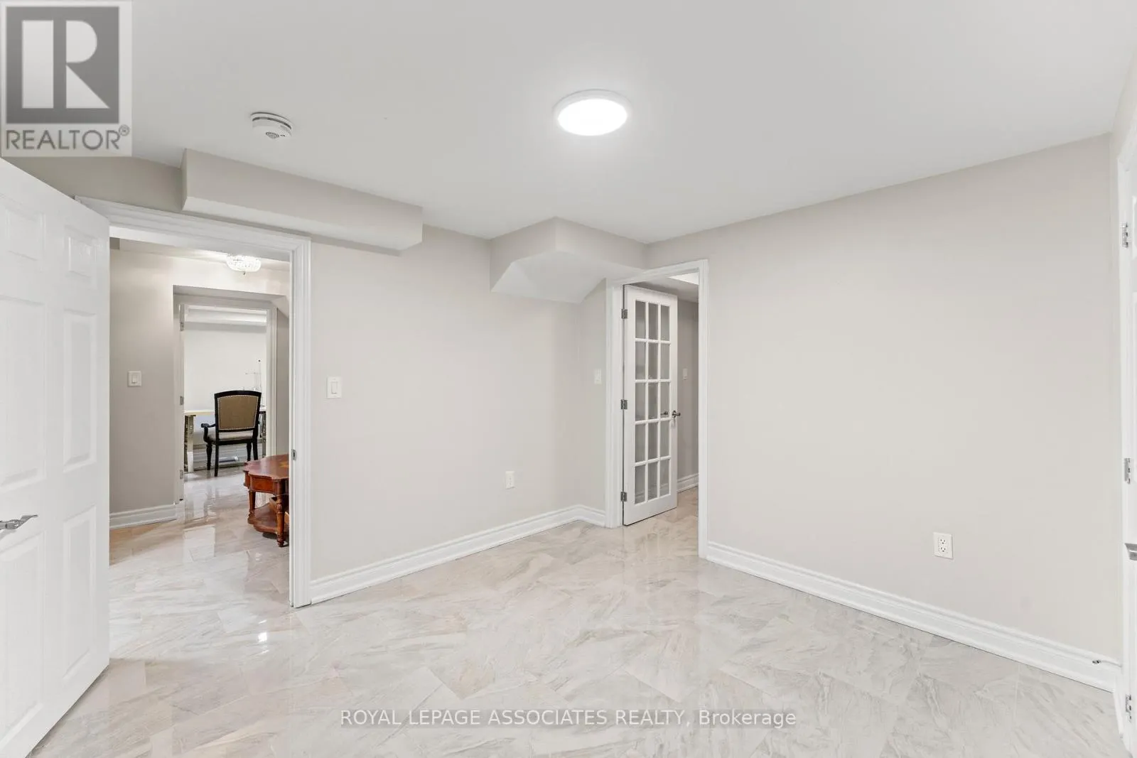 88 SHOWBOAT CRESCENT