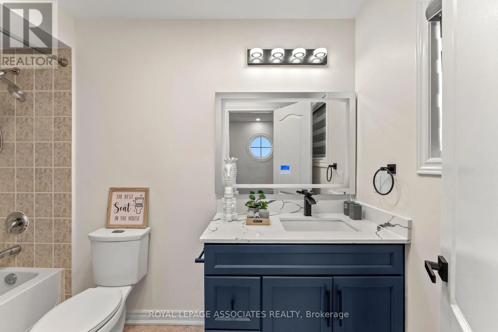 88 SHOWBOAT CRESCENT
