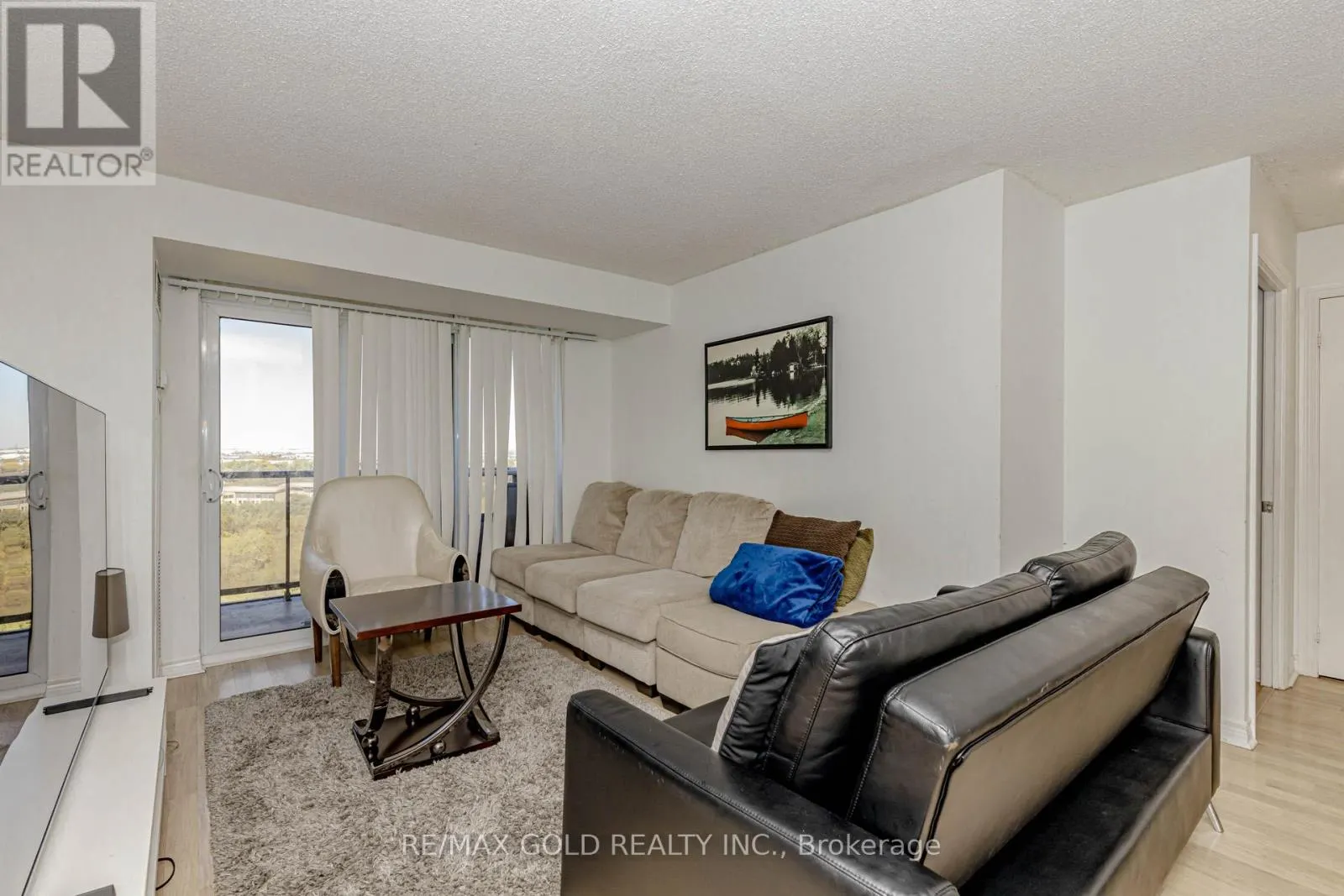 1204 - 710 HUMBERWOOD BOULEVARD