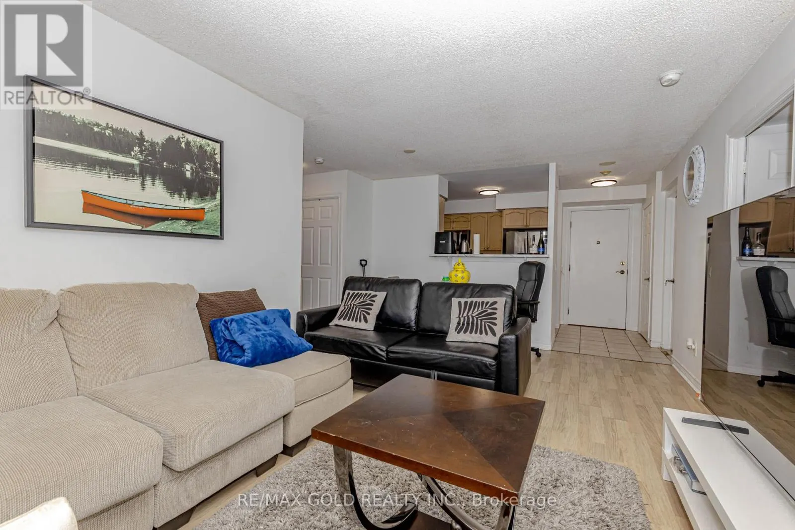 1204 - 710 HUMBERWOOD BOULEVARD