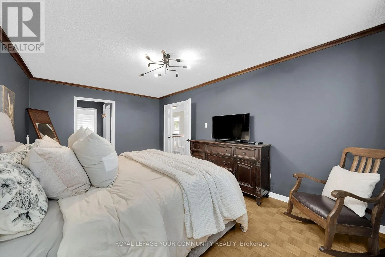 104 TAYLORWOOD AVENUE