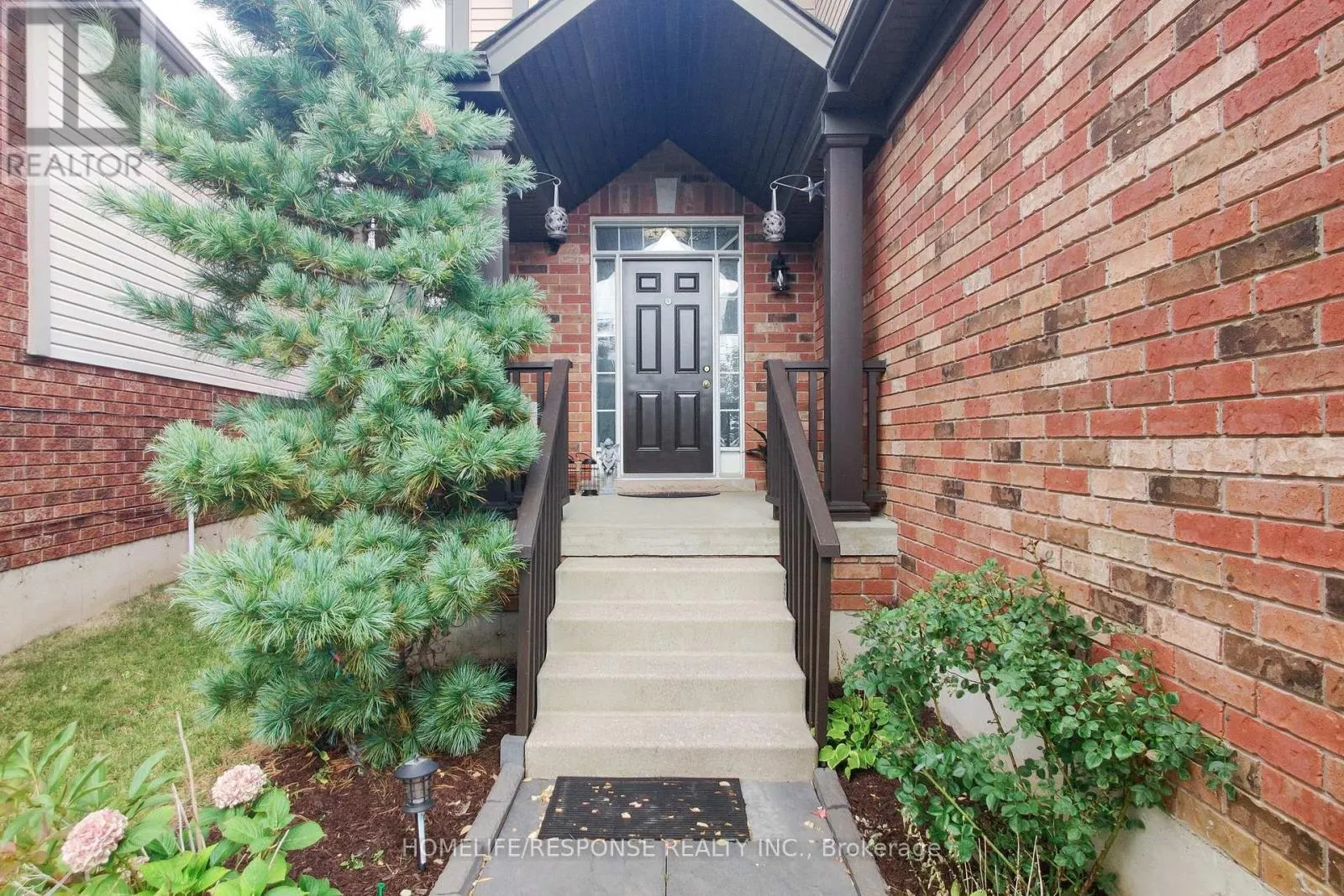 24 MURRAY COURT