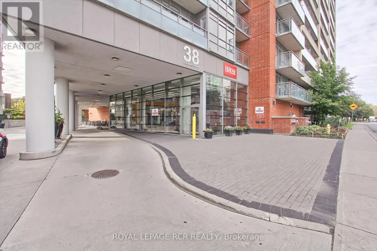 623 - 38 JOE SHUSTER WAY
