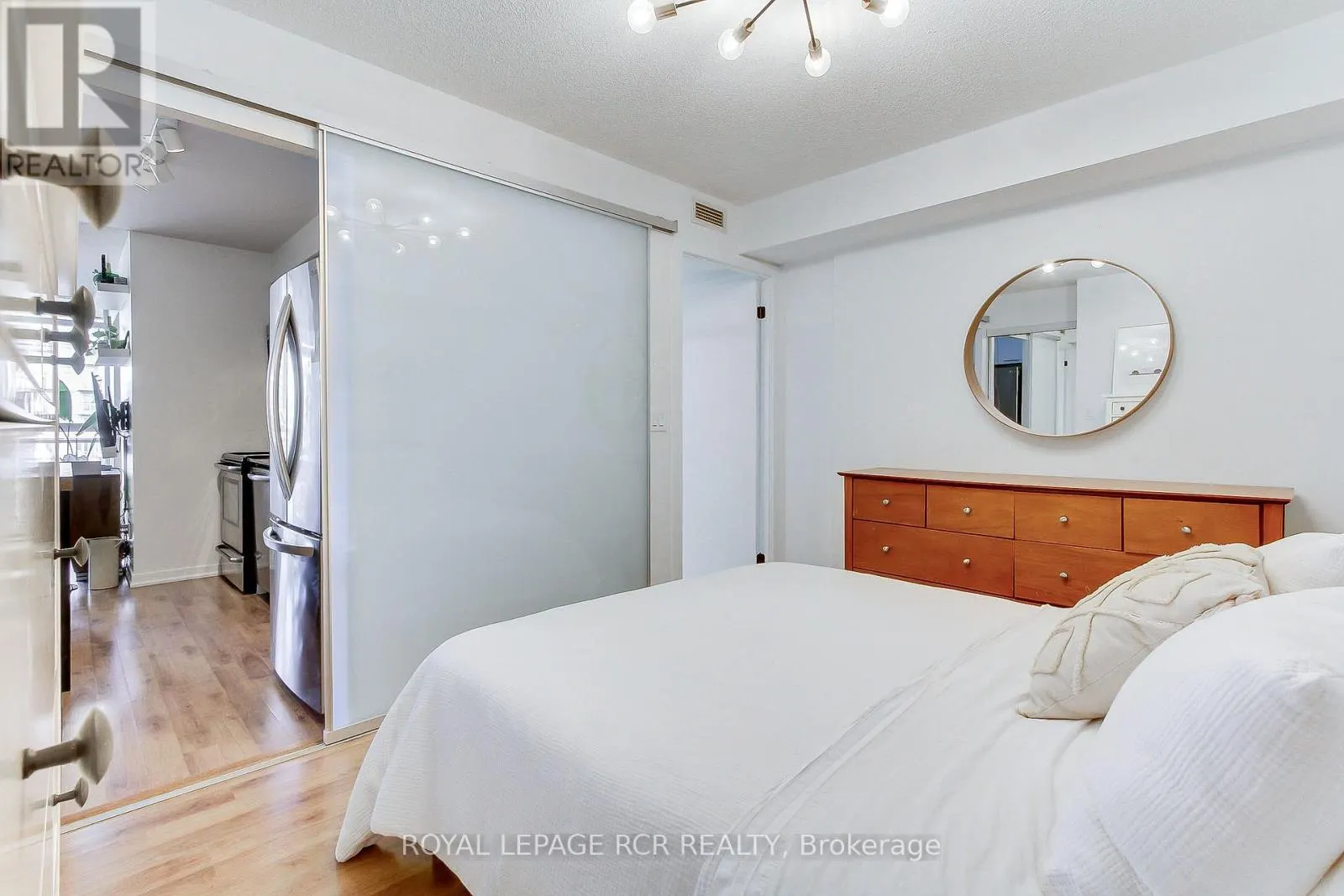 623 - 38 JOE SHUSTER WAY
