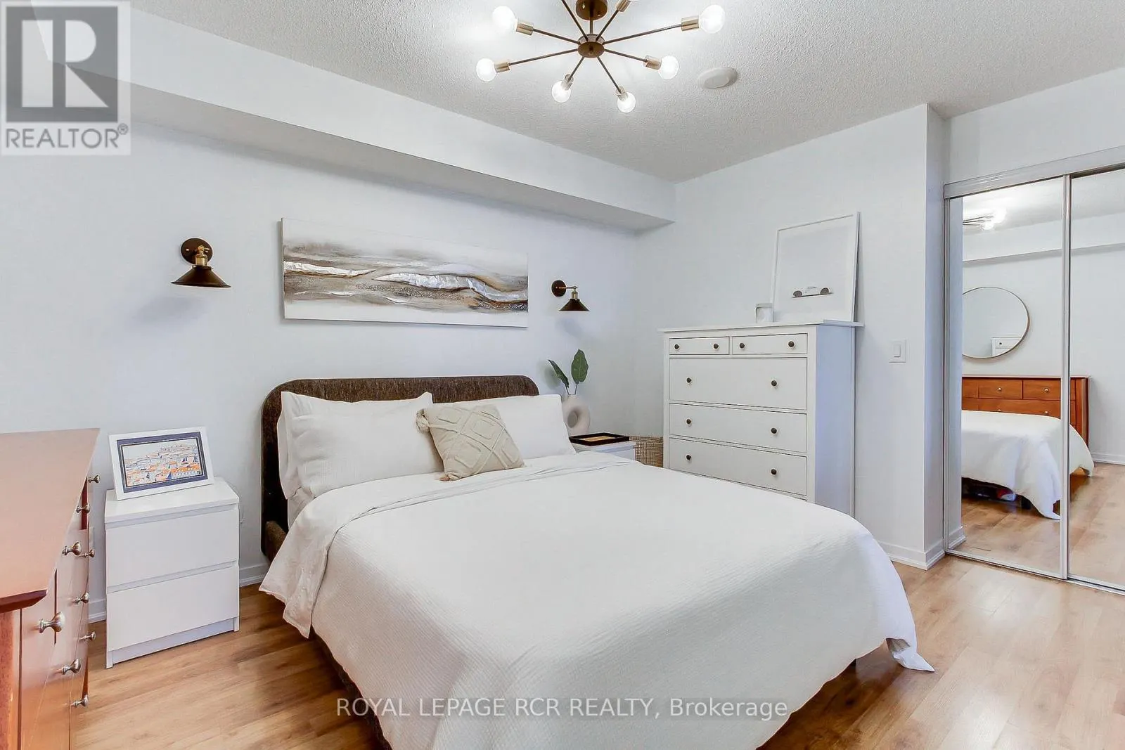 623 - 38 JOE SHUSTER WAY