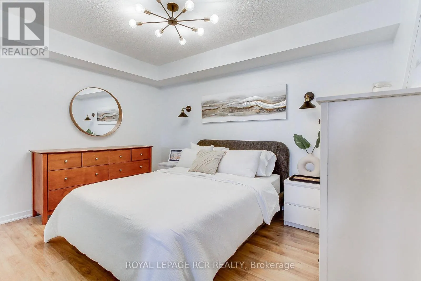 623 - 38 JOE SHUSTER WAY
