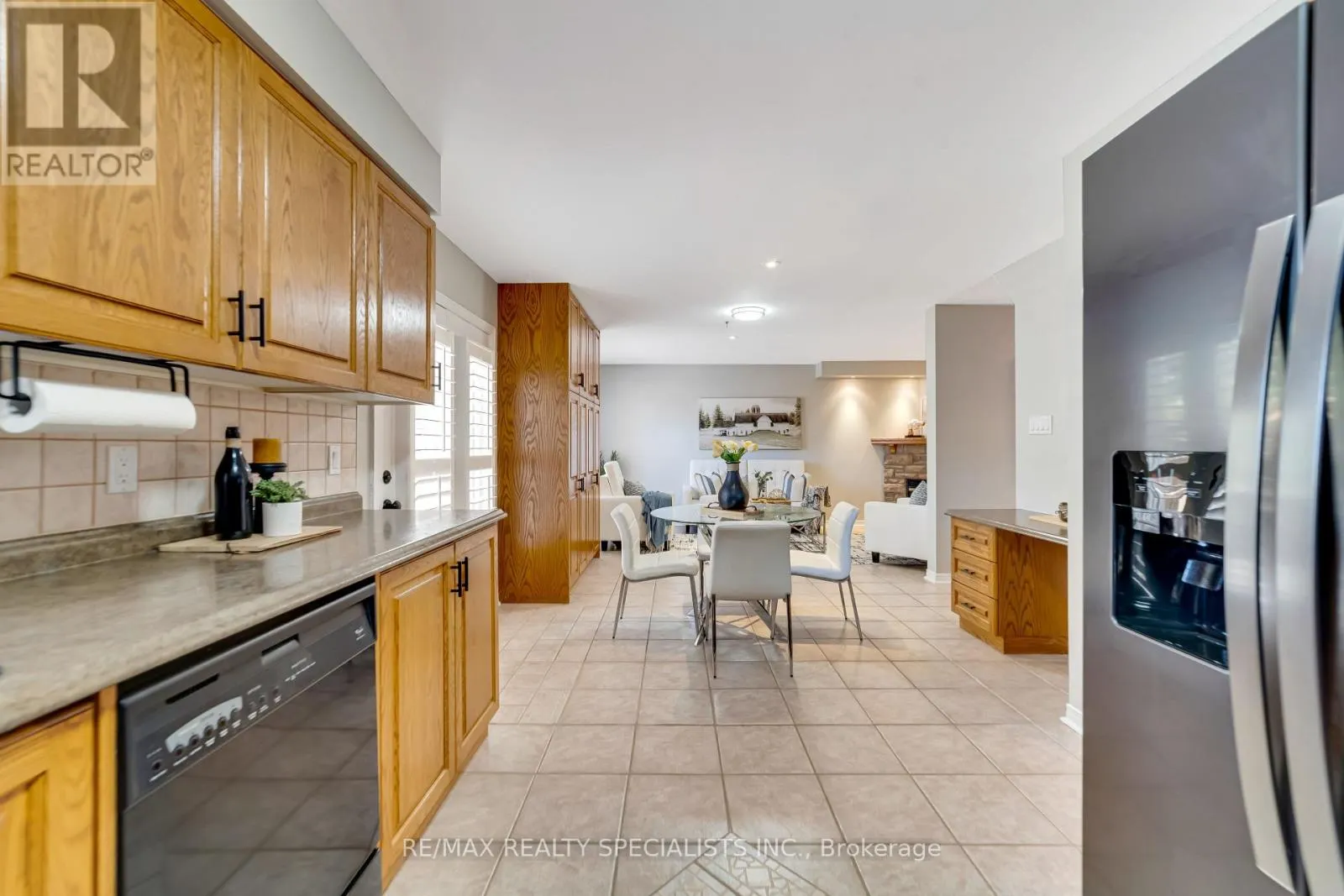 2 TORADA COURT