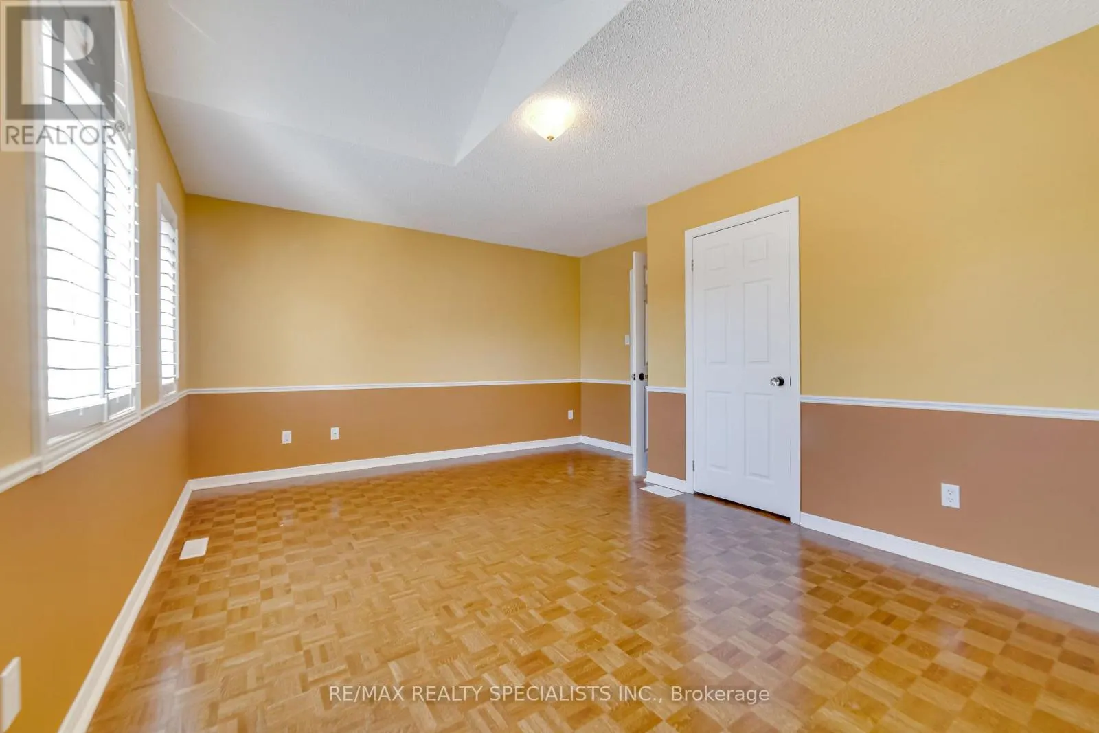 2 TORADA COURT