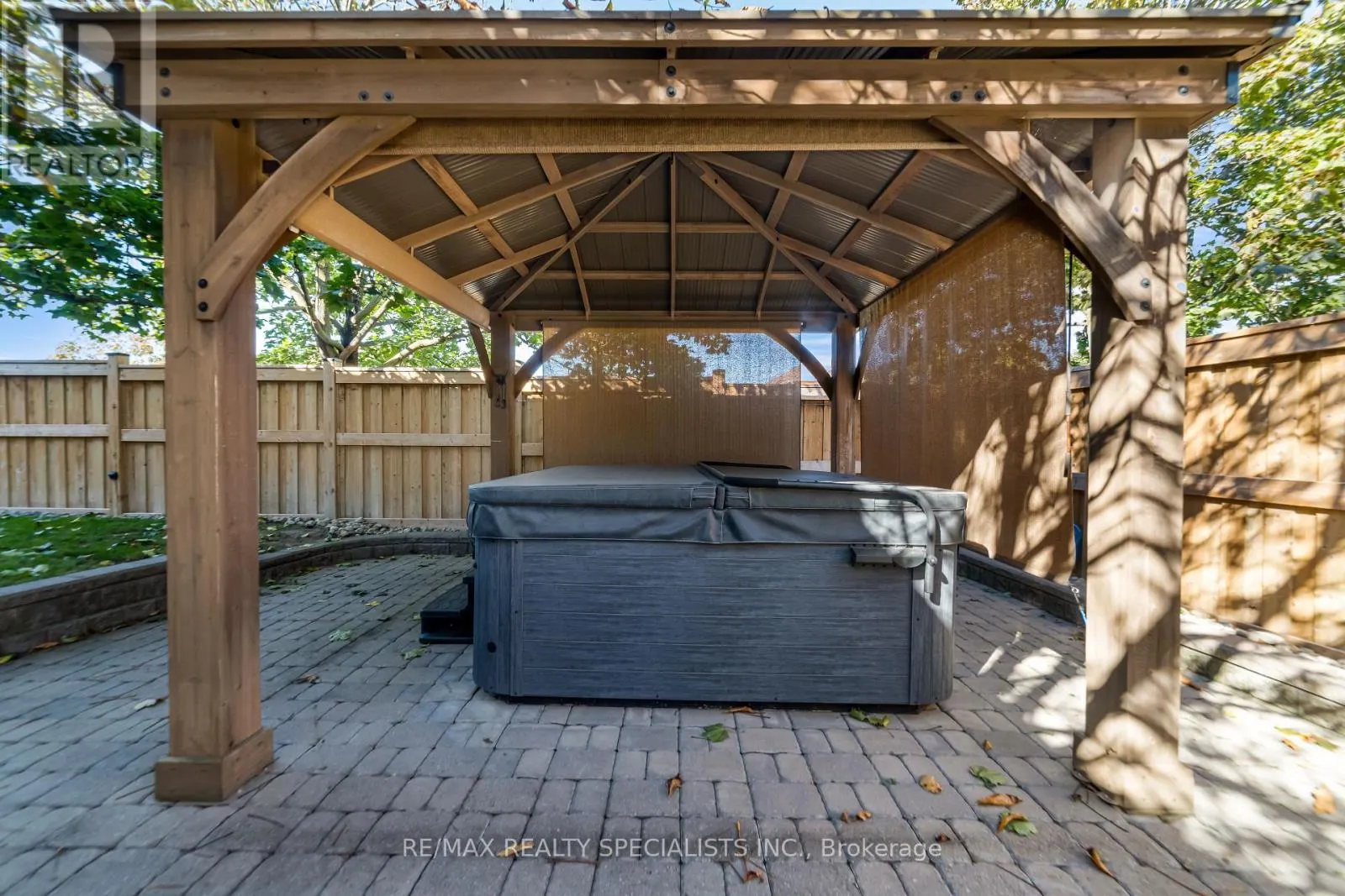 2 TORADA COURT