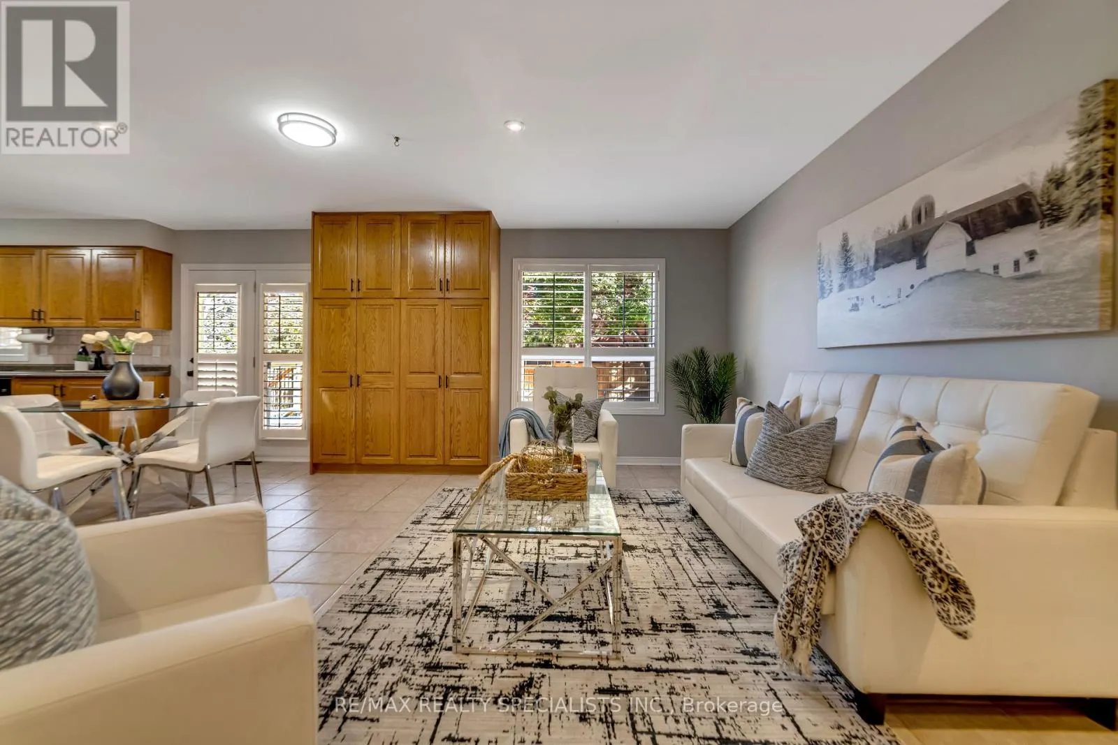 2 TORADA COURT