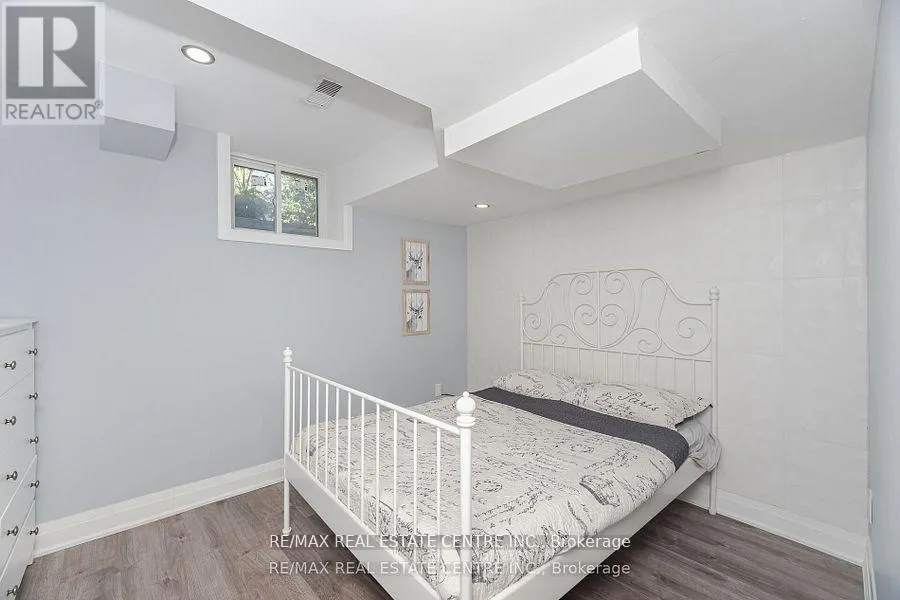 8 DUFFIELD ROAD