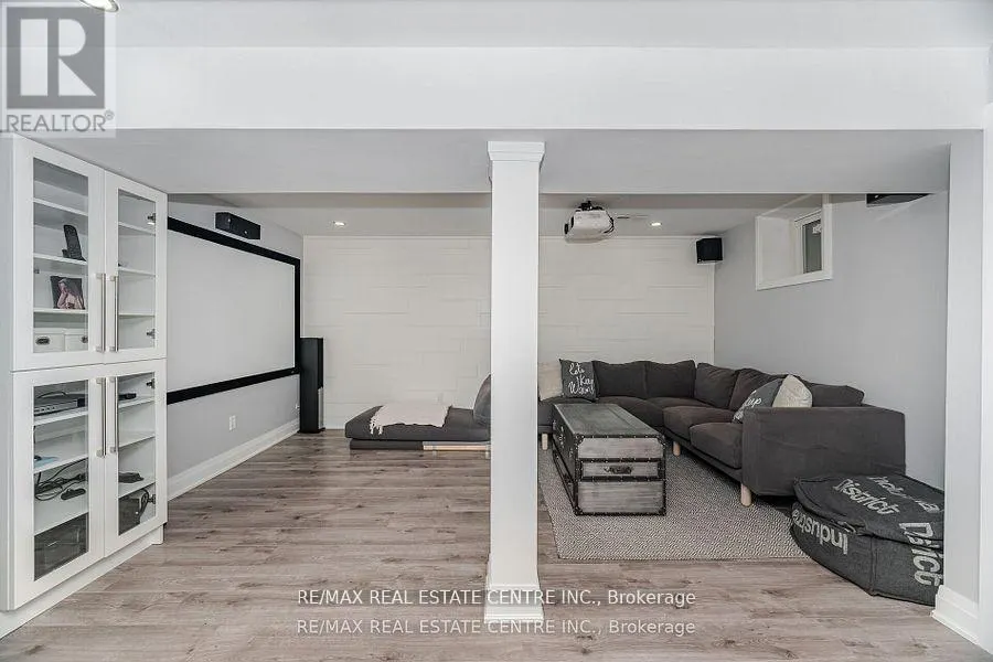 8 DUFFIELD ROAD