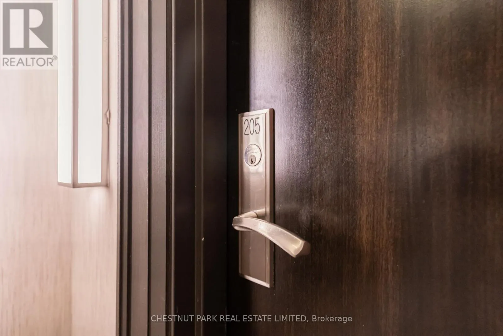 205 - 840 QUEENS PLATE DRIVE