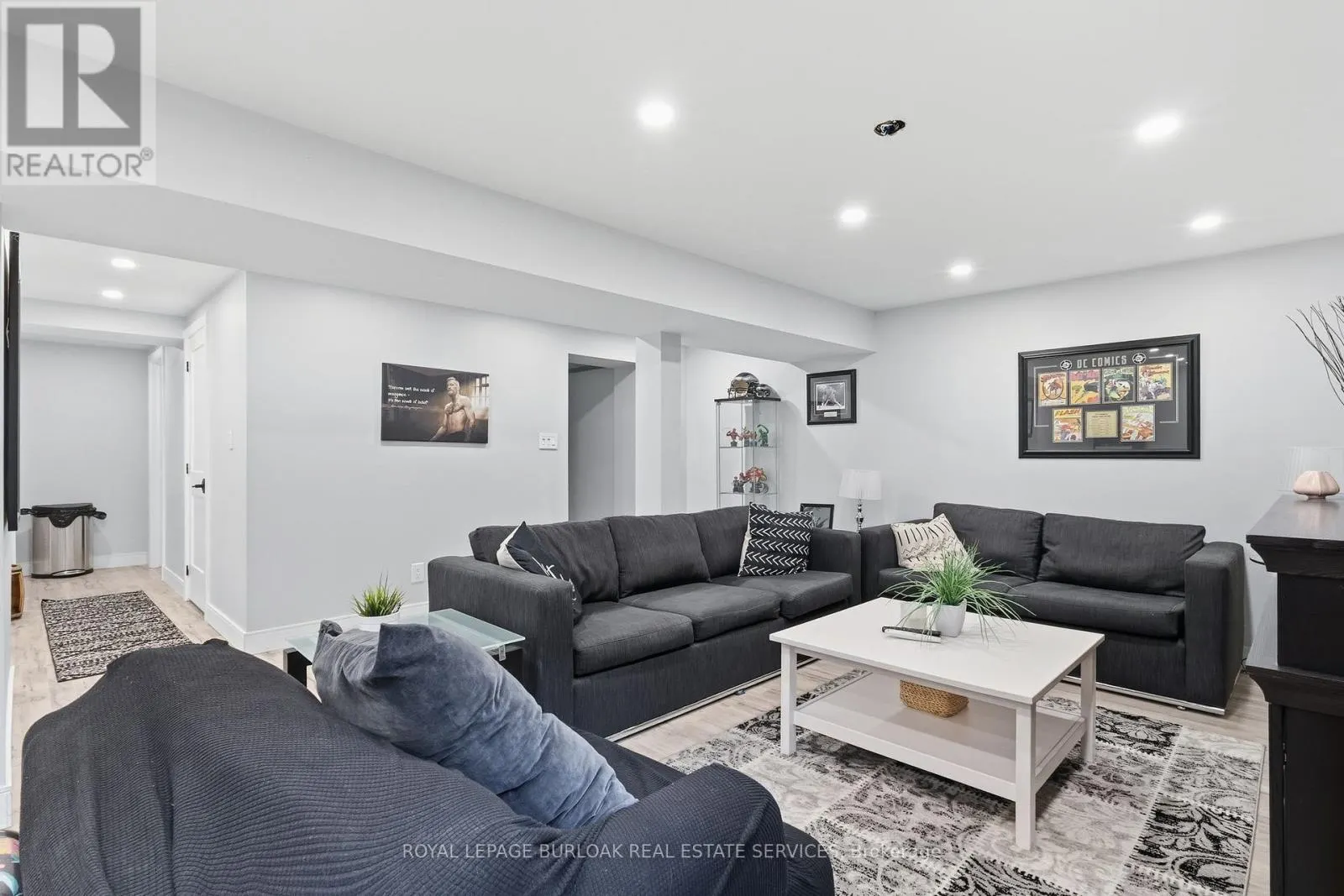 487 WHITE DRIVE
