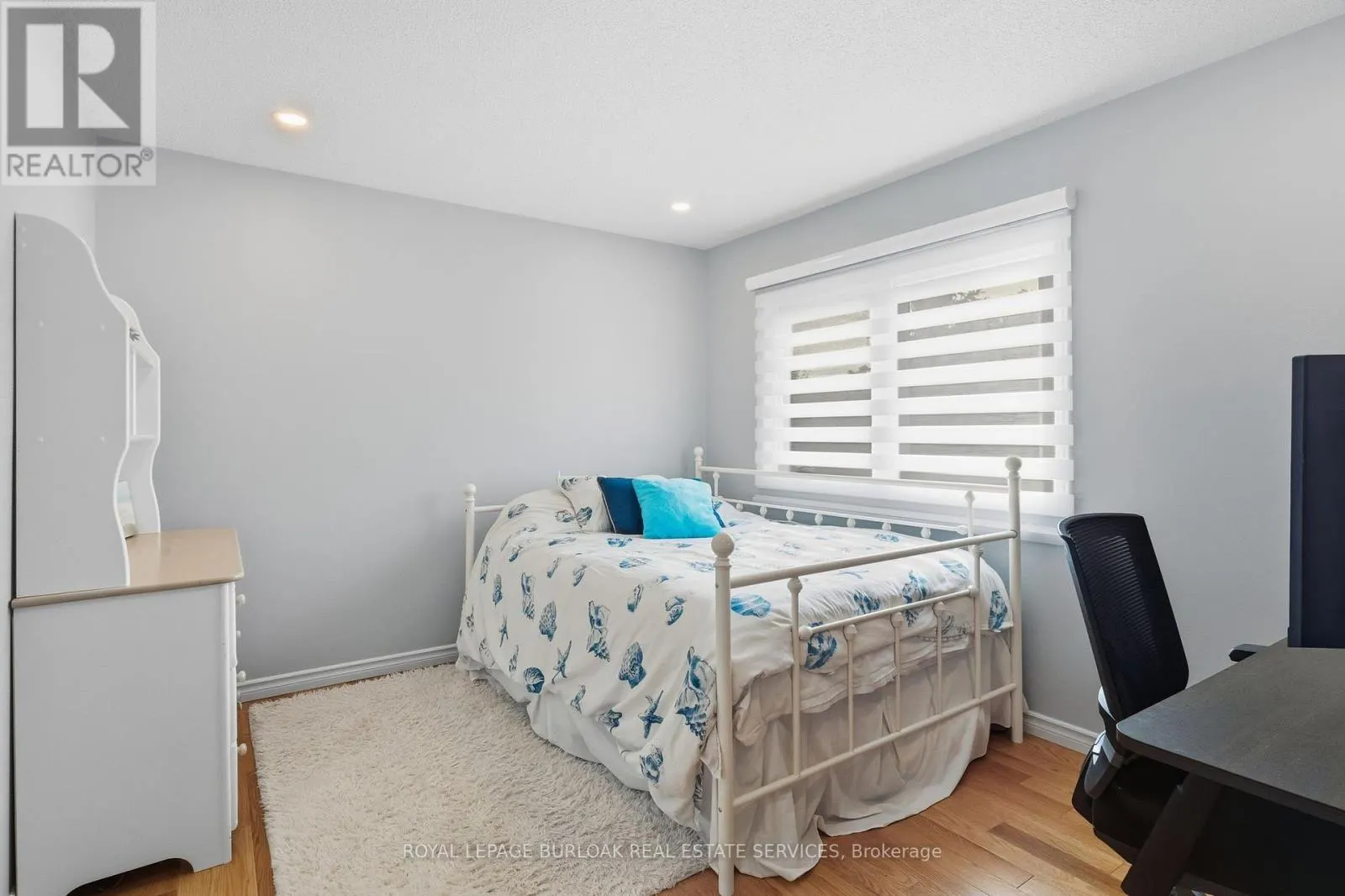 487 WHITE DRIVE