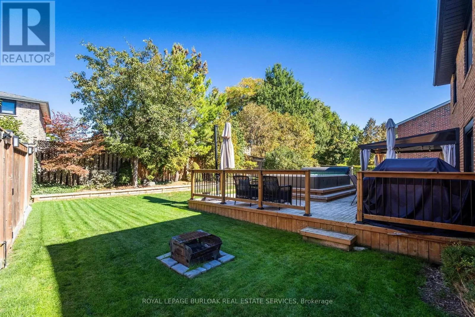 487 WHITE DRIVE