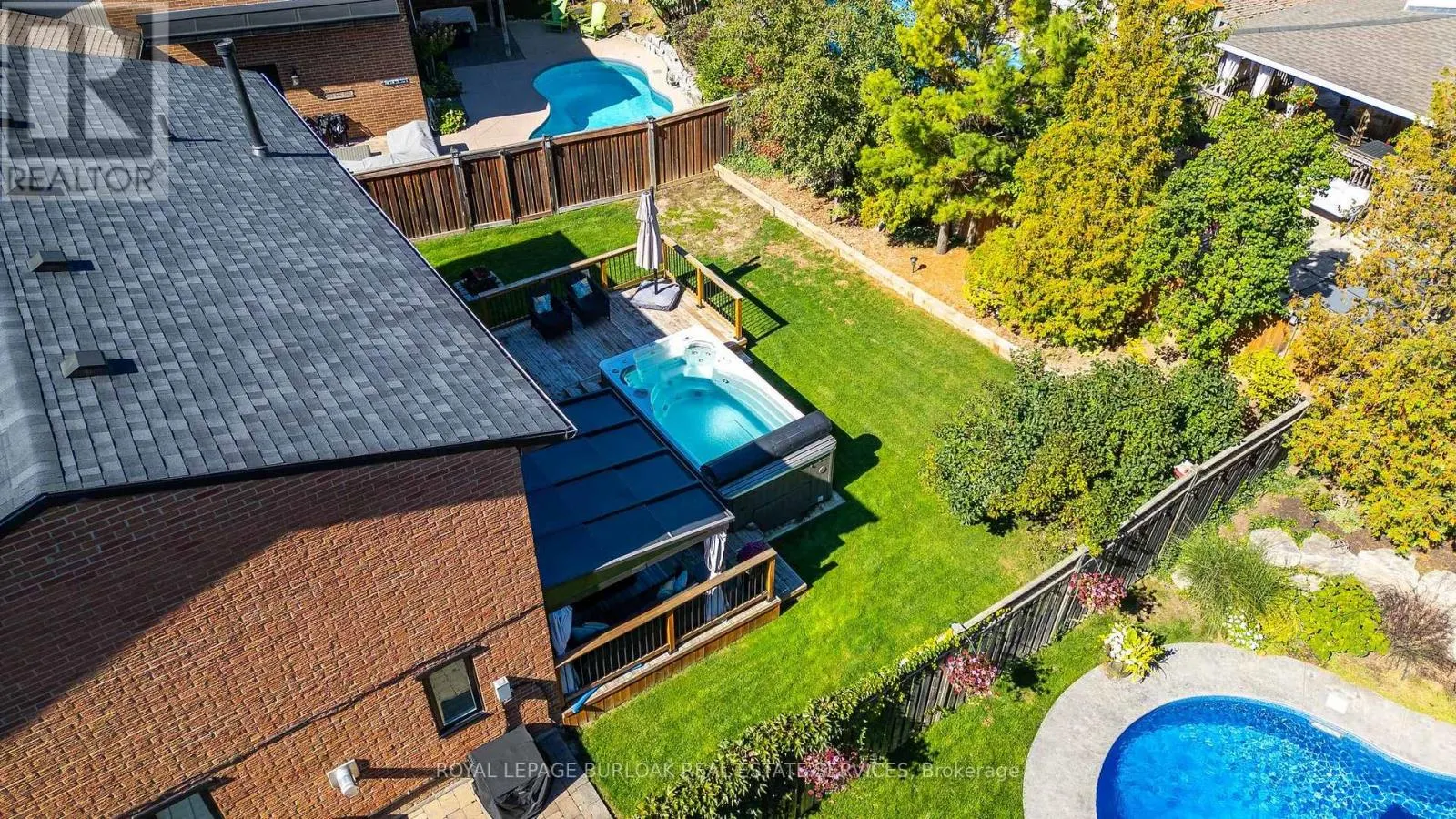 487 WHITE DRIVE