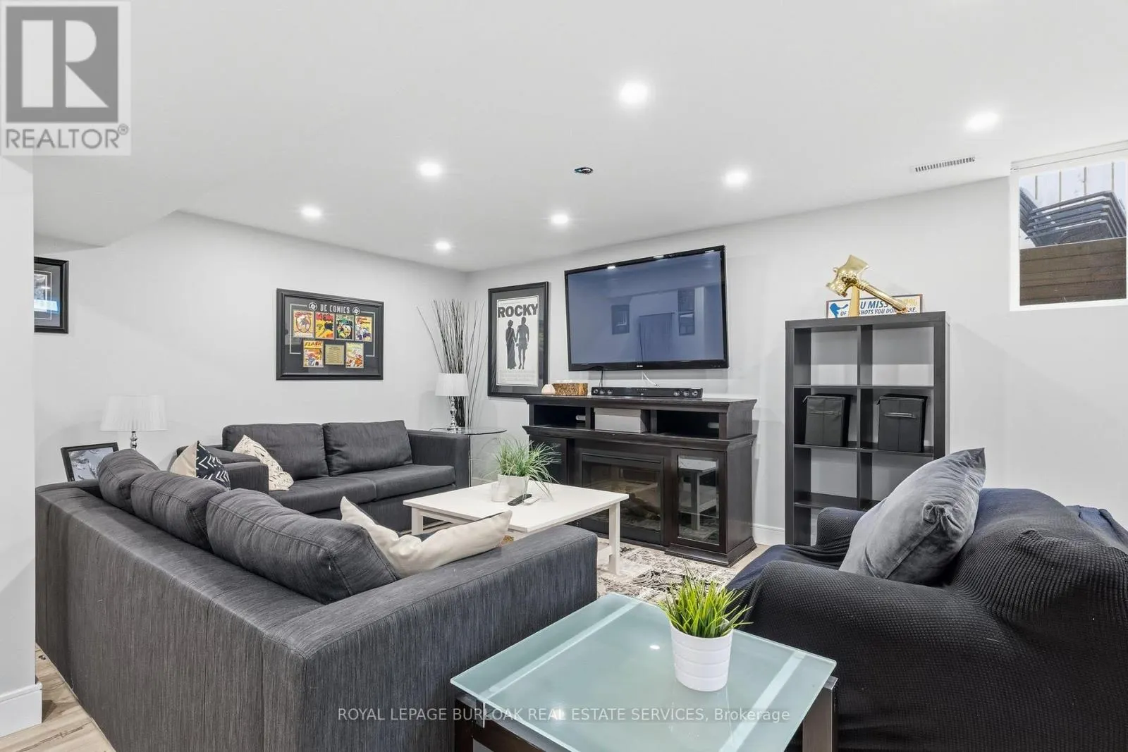 487 WHITE DRIVE
