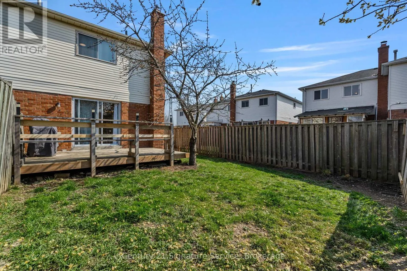 80 DUTCH CRESCENT