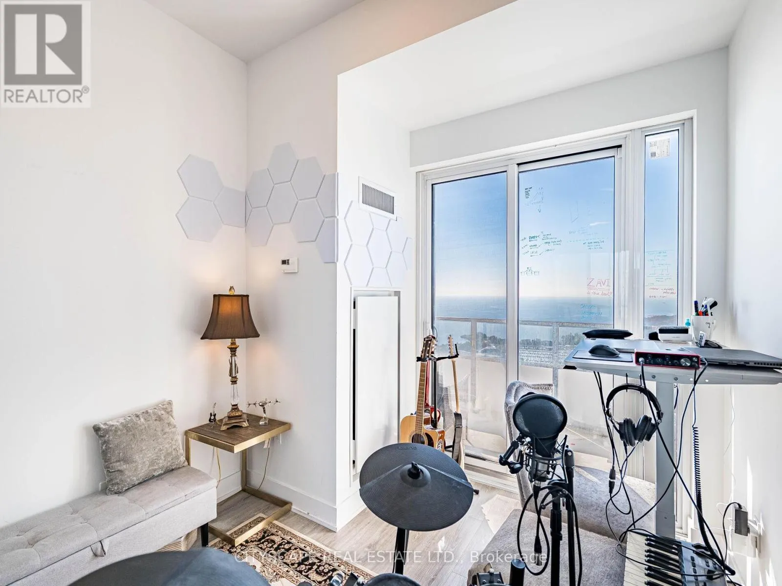 4410 - 20 SHORE BREEZE DRIVE