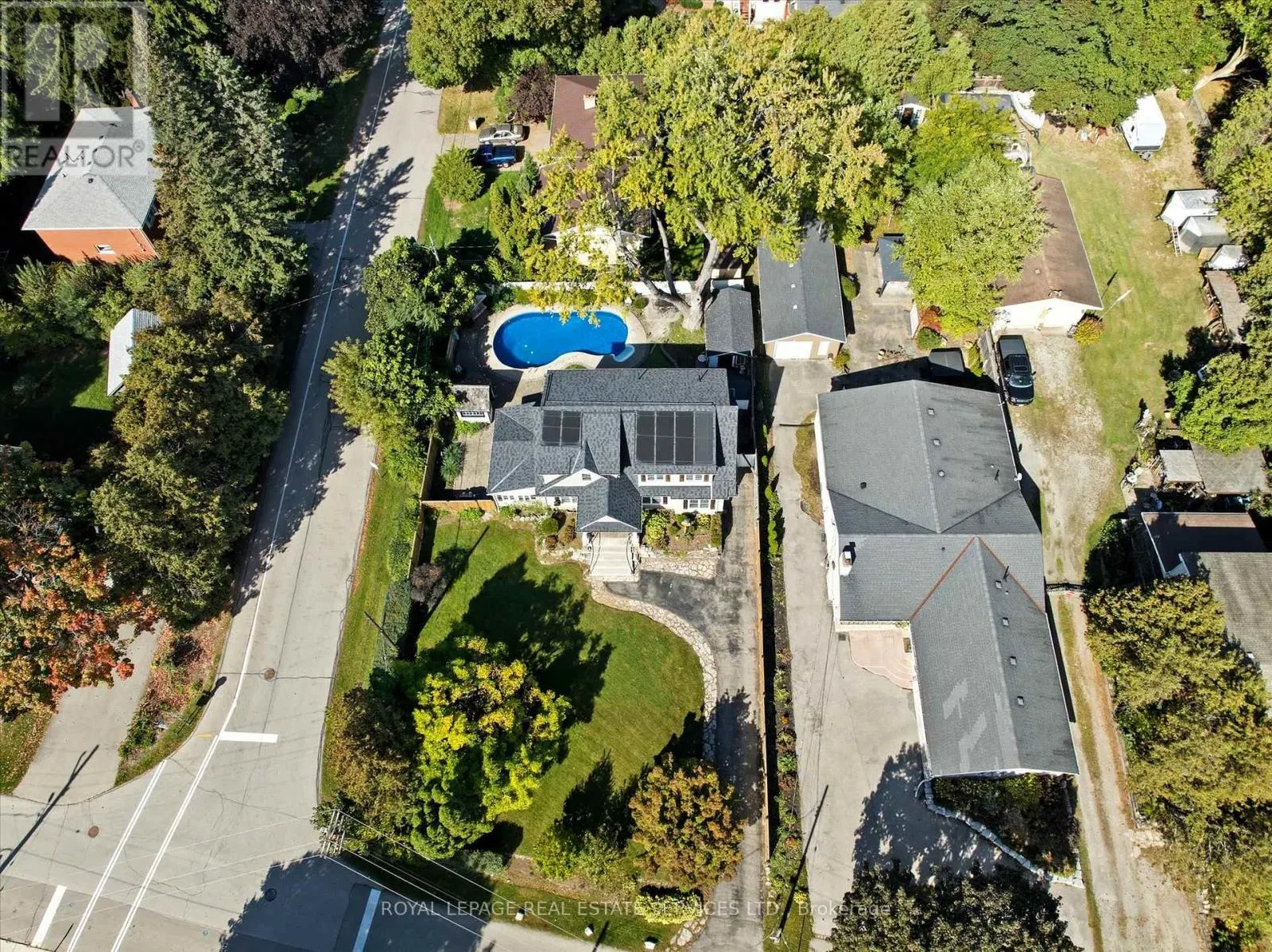 677 GREENWOOD DRIVE