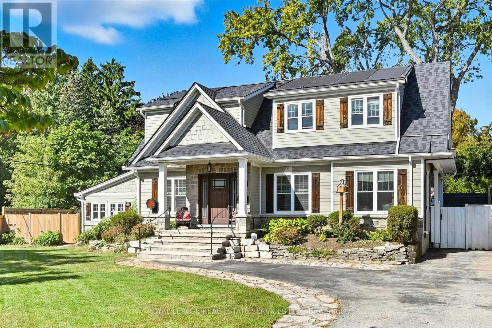 677 GREENWOOD DRIVE