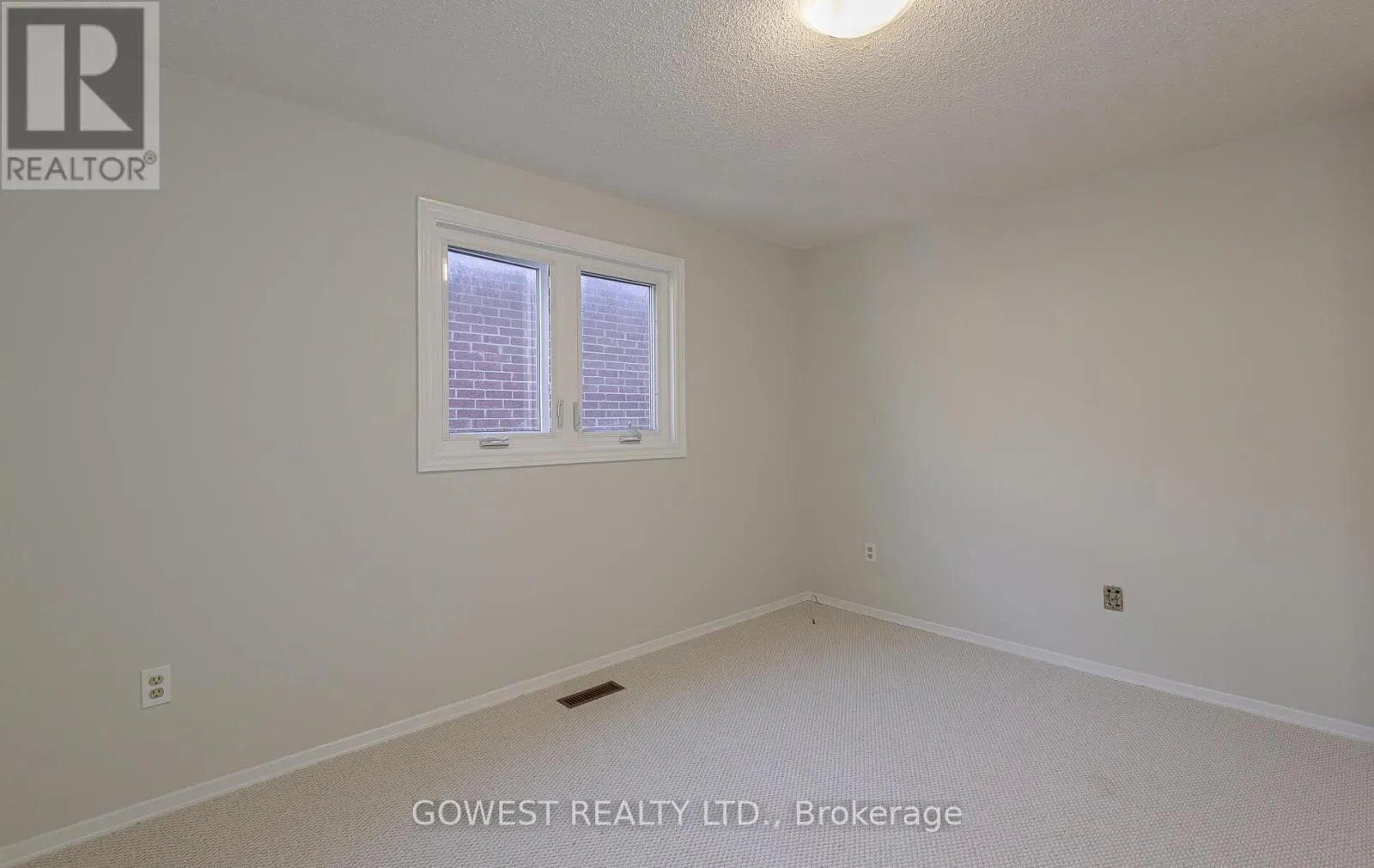 6 ELDERBANK COURT