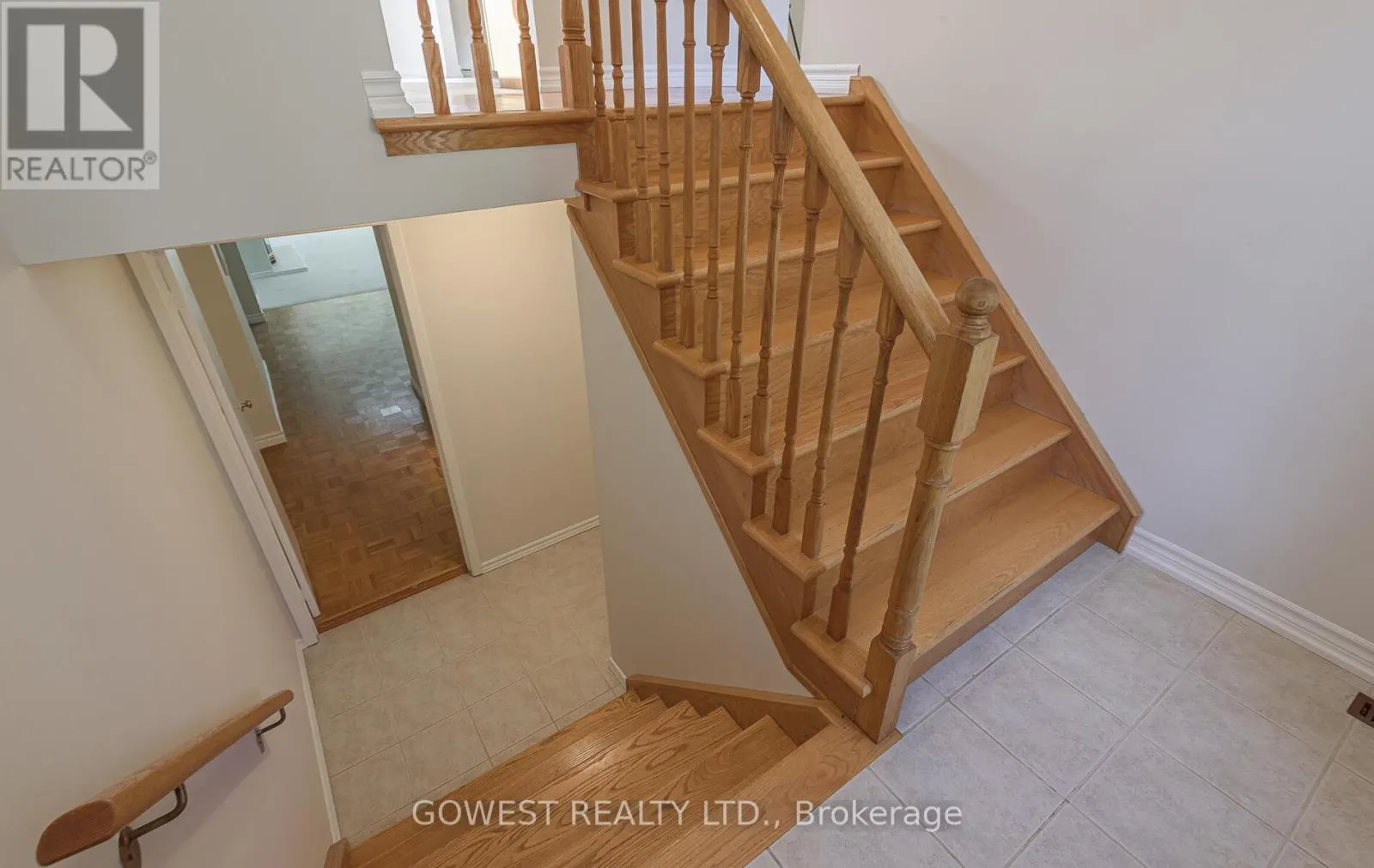 6 ELDERBANK COURT