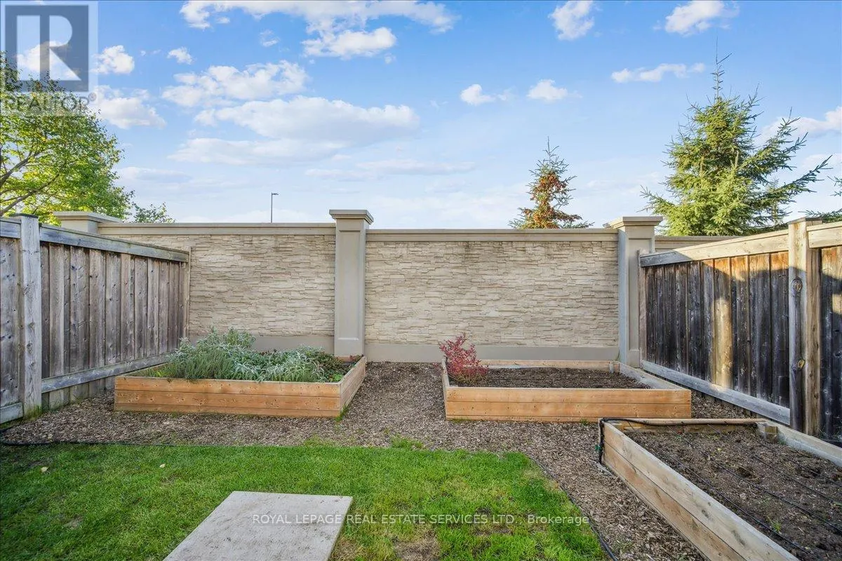 16 BEACHVILLE CIRCLE