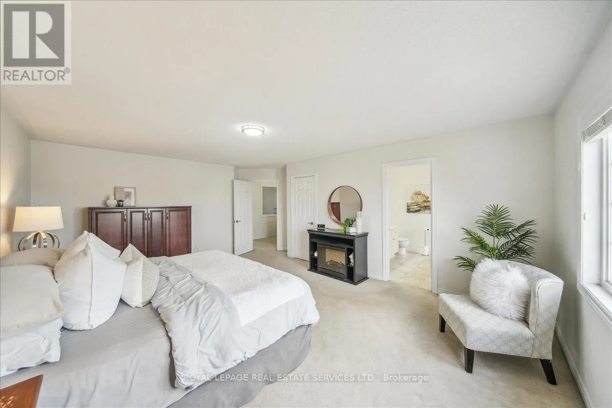 16 BEACHVILLE CIRCLE