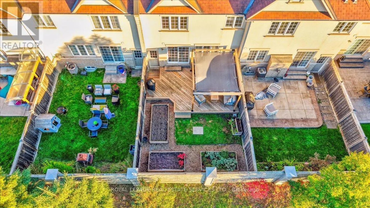 16 BEACHVILLE CIRCLE