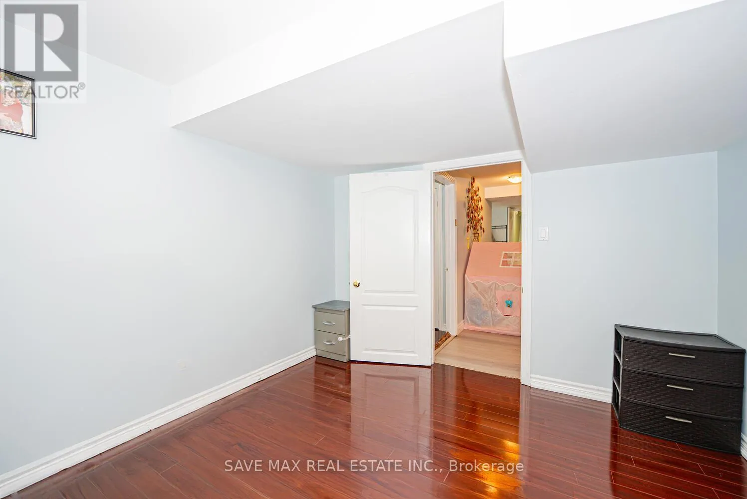 20 BINNERY DRIVE