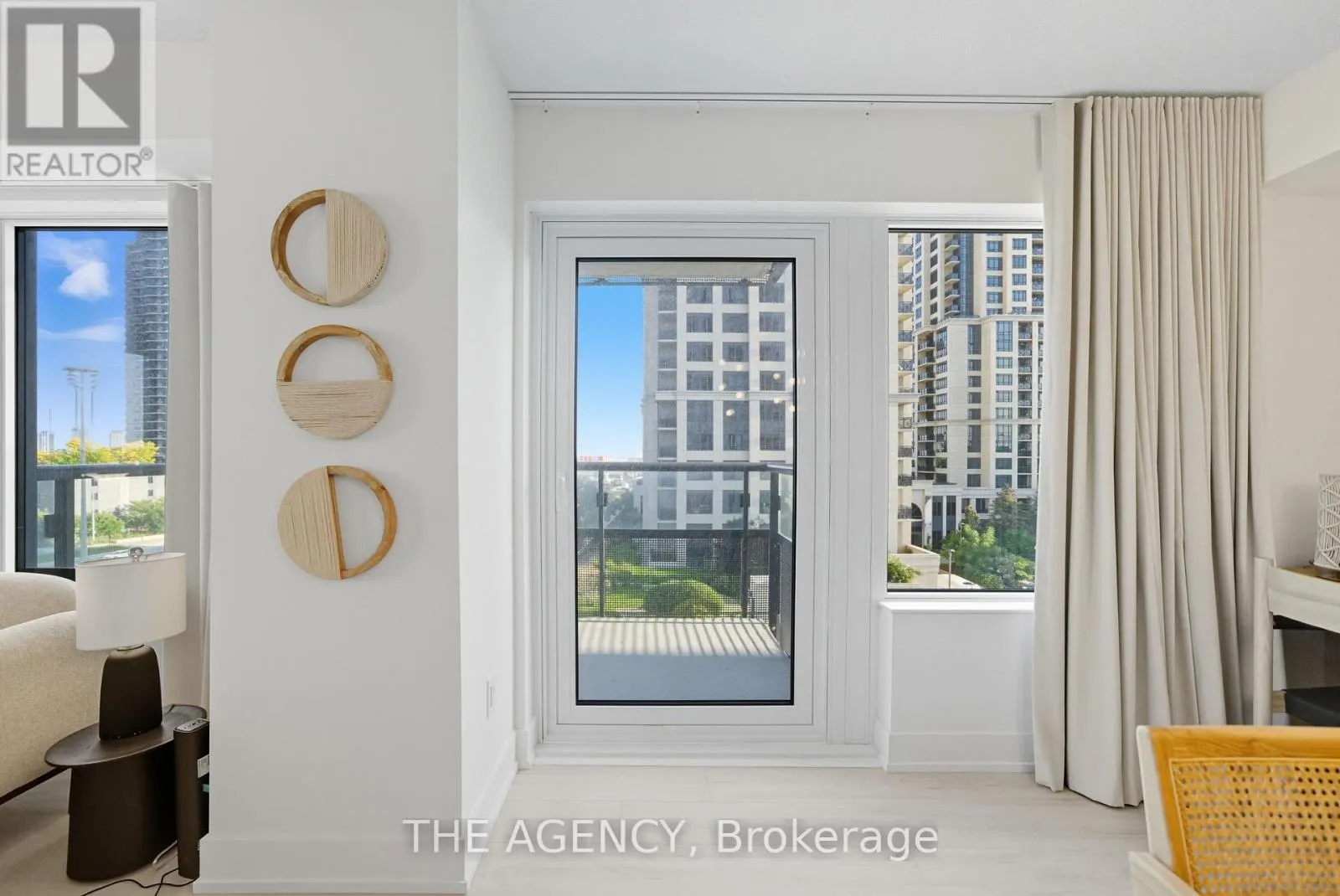 508 - 10 EVA ROAD