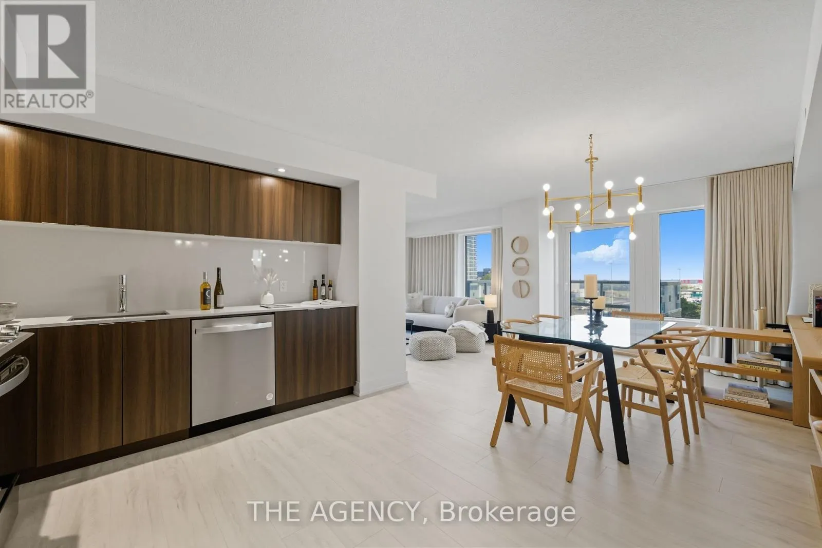 508 - 10 EVA ROAD
